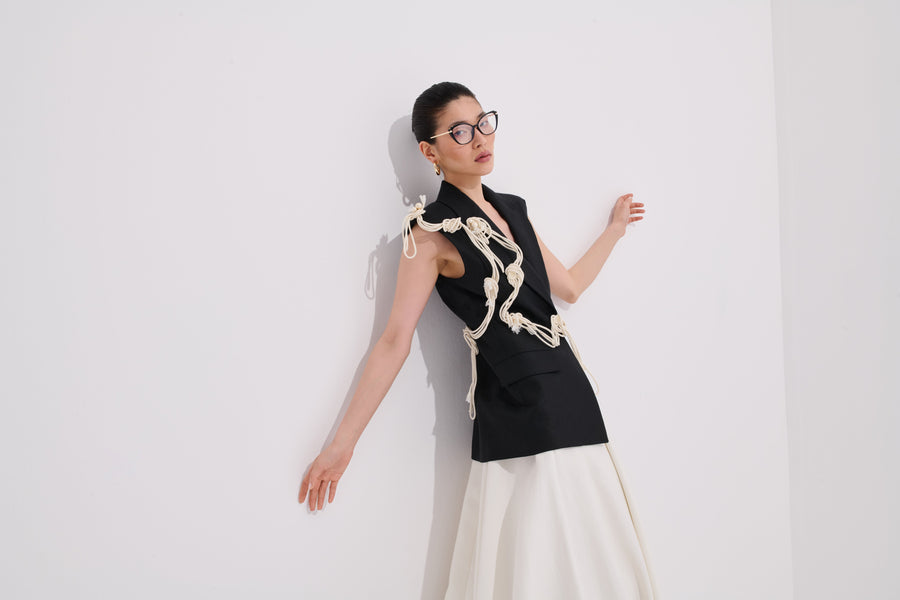 Paloma Vest 100% Linen Handcrafted Accessory Detail