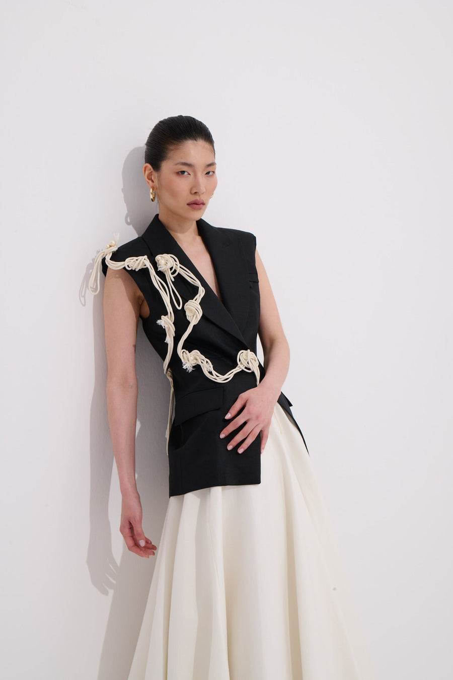 Paloma Vest 100% Linen Handcrafted Accessory Detail