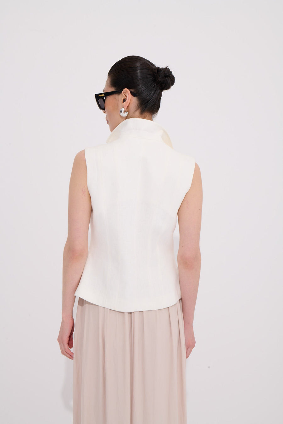 Ivory Vest 100% Linen with Punto Stitch Detail