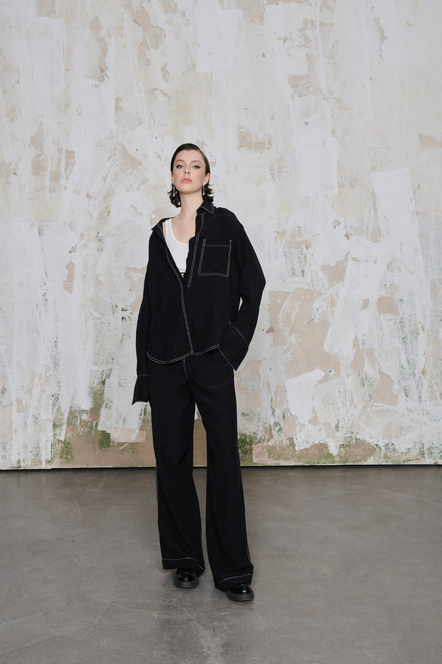 Noaor Contrast Stitched Pants